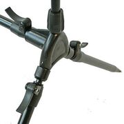 NGT TRIPOD CU 3 POSTURI + ACCESORII